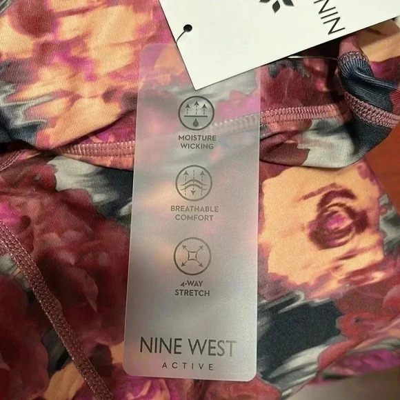 Nine West Active Mesh-Inset Cropped Leggings - Picture 9 of 10